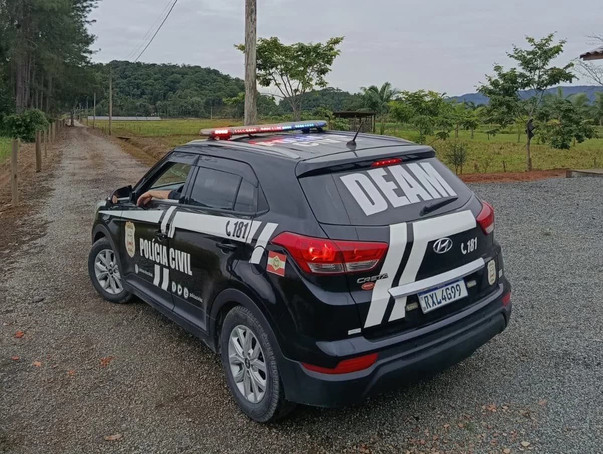 Operação apreende peças ligadas a 17 veículos de origem ilícita em Tubarão