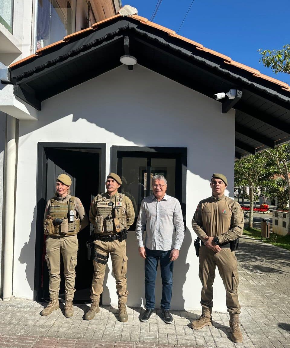 Novo Posto Policial é entregue na Praça Central de São Bento do Sul - primeira página sc