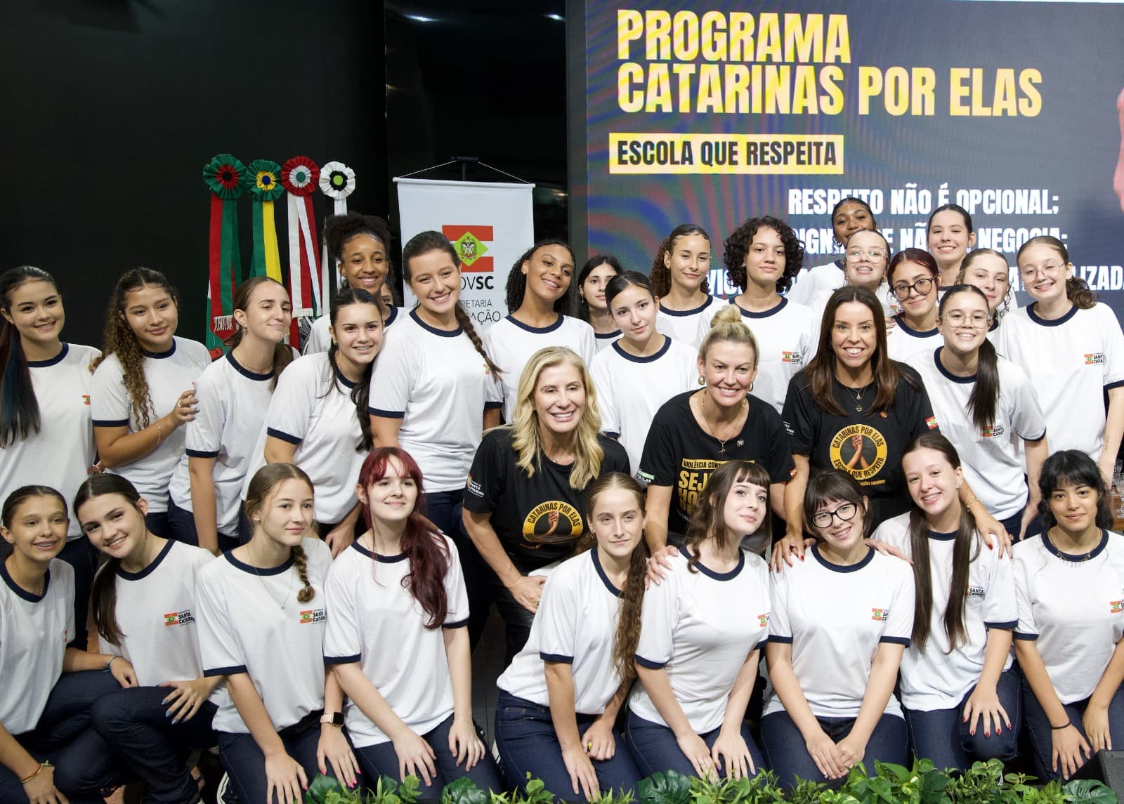 Educação que transforma: Catarinas por Elas avança por SC e mobiliza escolas estaduais de Criciúma em ação pela cultura do respeito